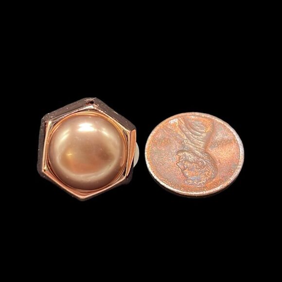 Joan Rivers Clip on Earrings Hexagon Copper Tone Signed Vintage Fashion Jewelry - Picture 6 of 6